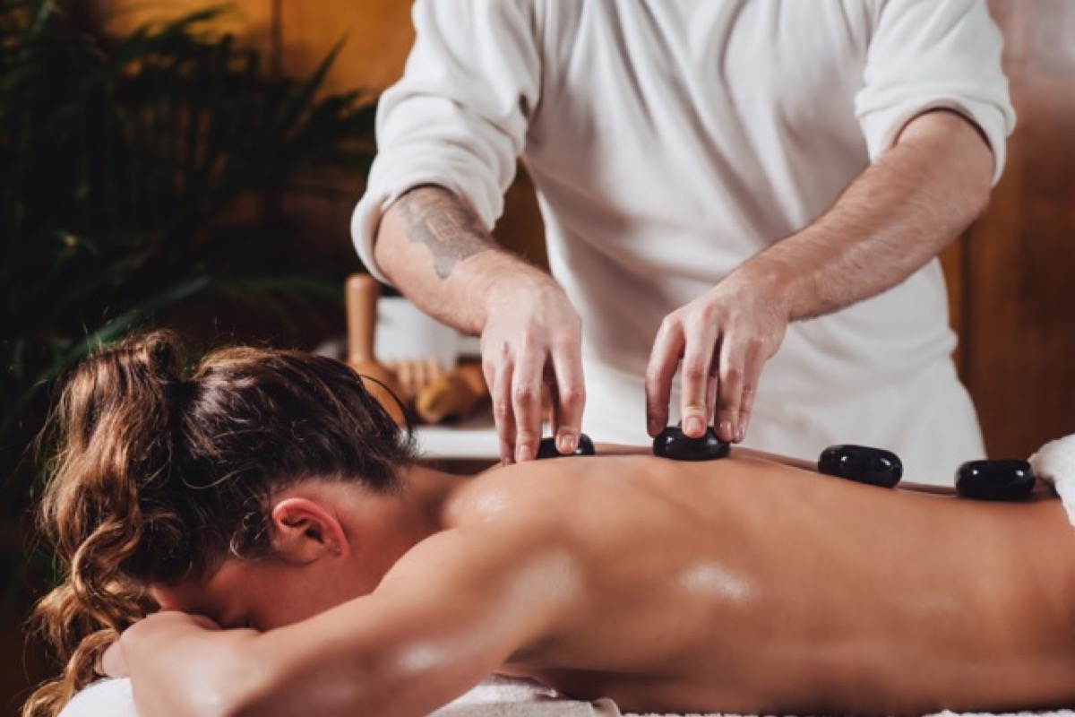 Hot stone relaxation massage in Ottawa
